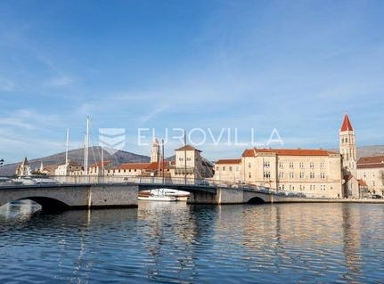 Trogir, Splitsko-dalmatinska