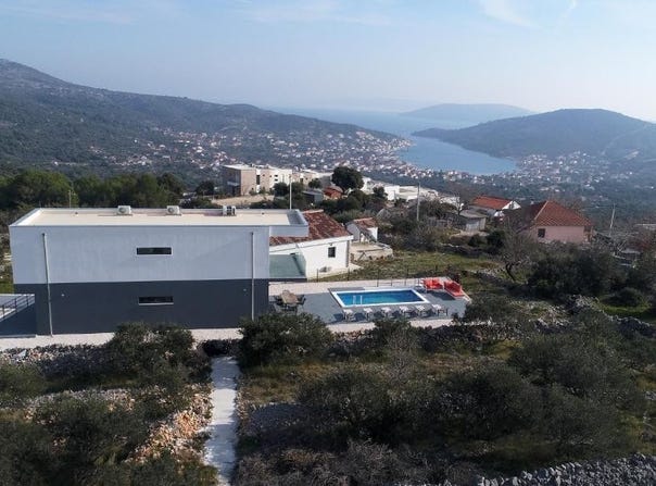Vinišće, Split-Dalmatia County 21222