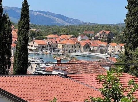Stari grad, Splitsko-dalmatinska 21463