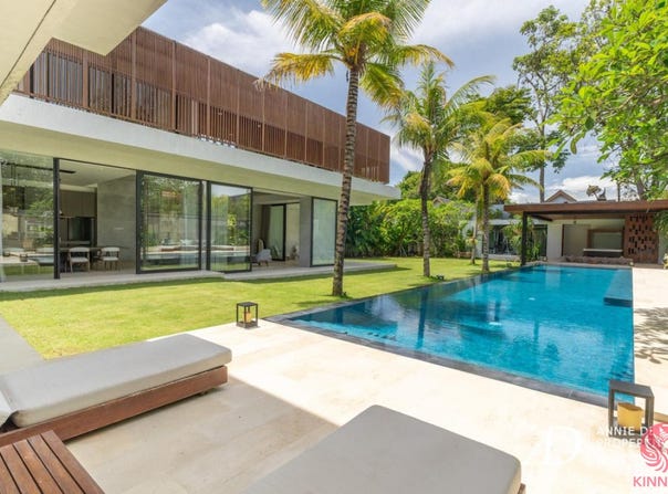 Jl. Batu Belig, Seminyak, Badung, Bali 80361