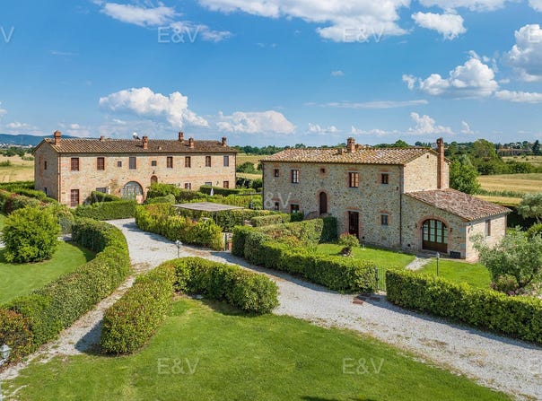 Cortona, Tuscany 52044