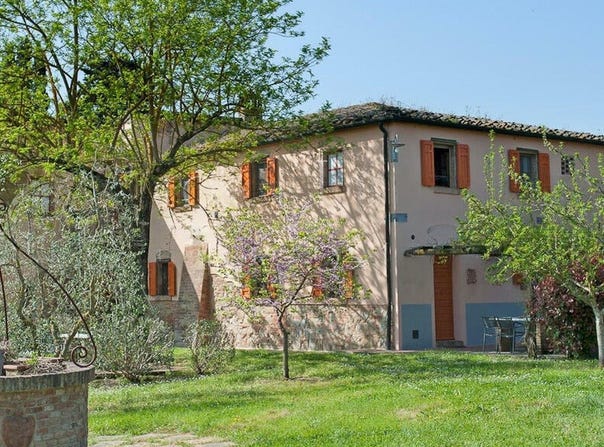 Peccioli, Tuscany 56037