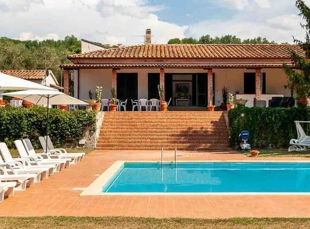 Crespina, Tuscany 56040