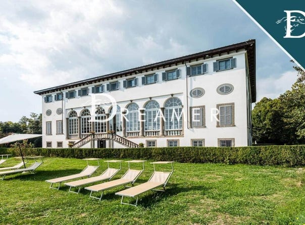 Lucca, Tuscany 55100