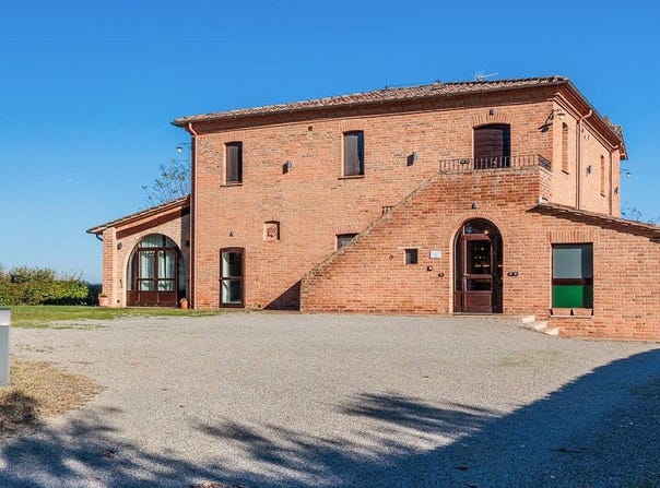 Chiusi, Tuscany 53043