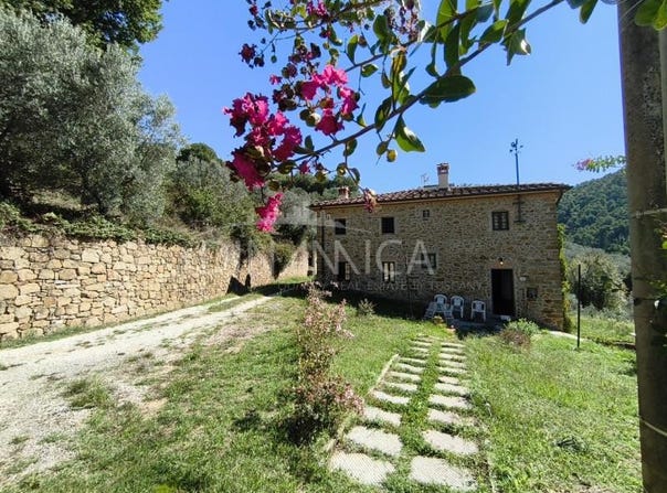 Vinci, Tuscany 50059