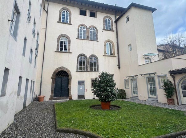 Lucca, Tuscany 55100
