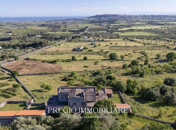 Mottola, Apulia 74017