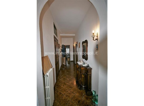 Sinalunga, Tuscany 53048