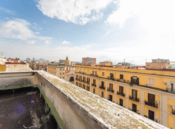 Naples, Campania 80138