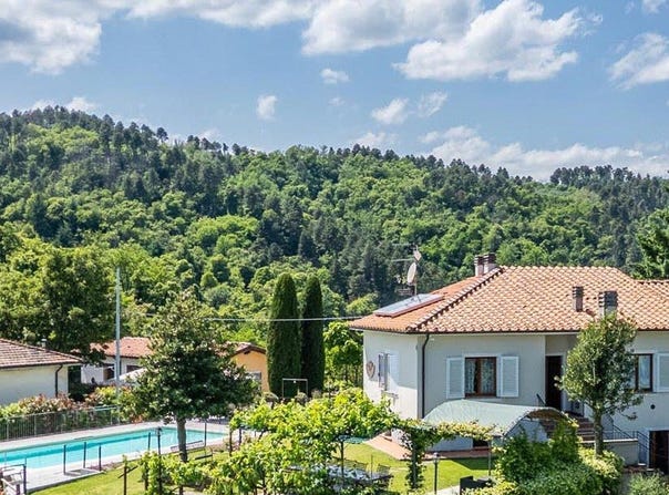 Pescia, Tuscany 51017