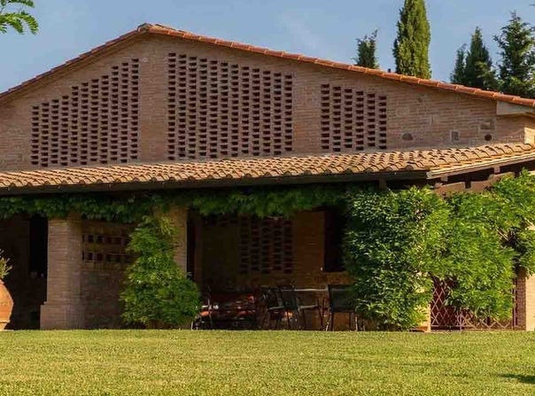 Peccioli, Tuscany 56037