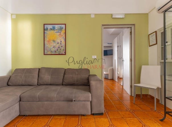 Polignano a Mare, Apulia 70044