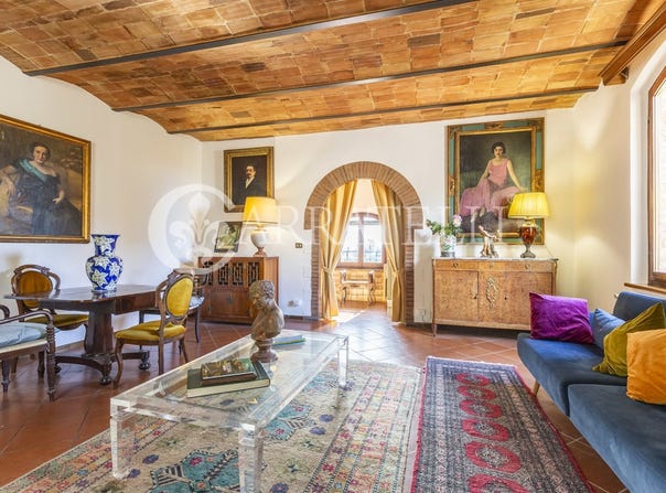 Chiusi, Tuscany 53043