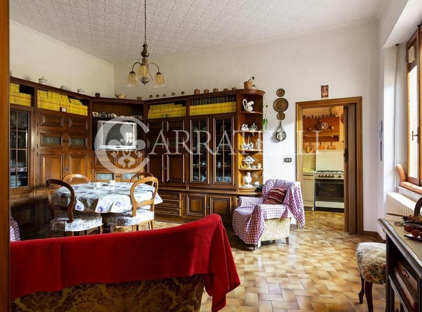 Montepulciano, Tuscany 53045