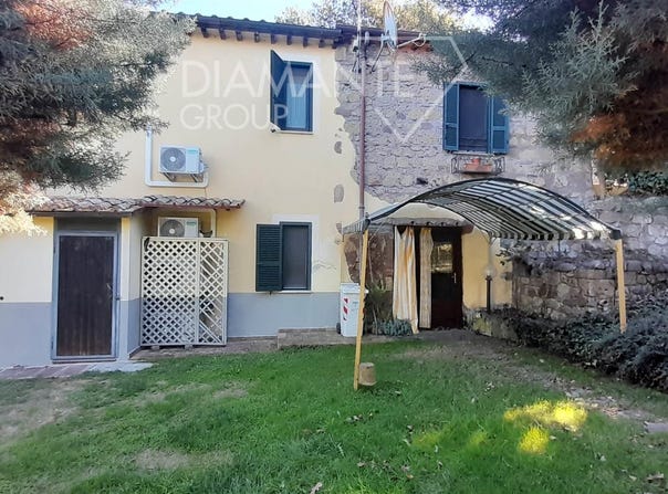 Valentano, Lazio 01018