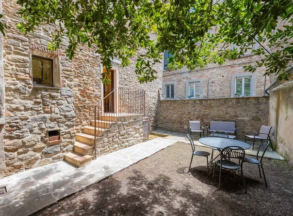 Cortona, Tuscany 52044
