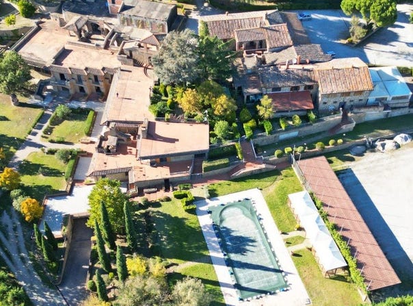 Lucignano, Tuscany 52046