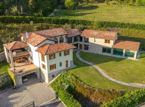 Serravalle Langhe, The Piedmont 12050