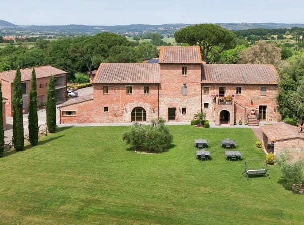 Siena, Tuscany 53100
