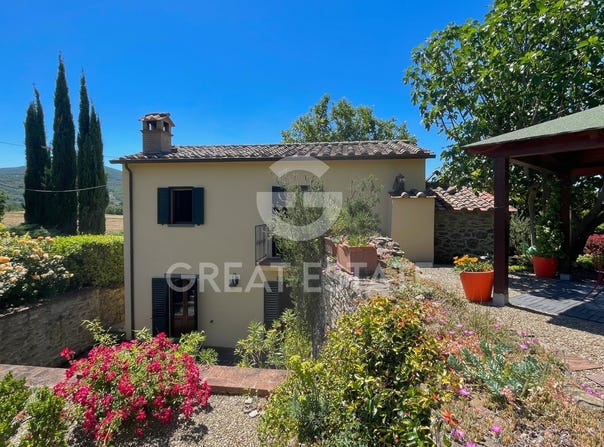 Cortona, Tuscany 52044