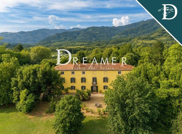 Lucca, Tuscany 55100