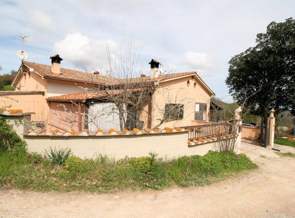 Roccastrada, Tuscany 58036