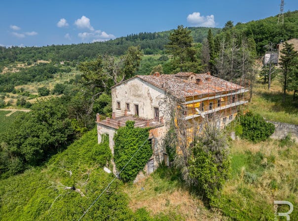Strada Provinciale 91, Rufina, Tuscany 50068
