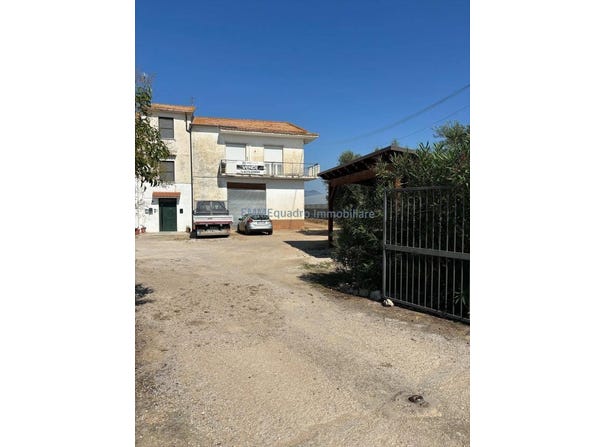 Fondi, Lazio 04022