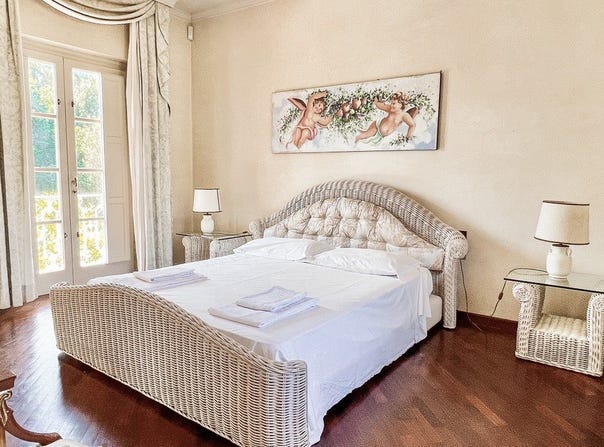 Lucca, Tuscany 55100