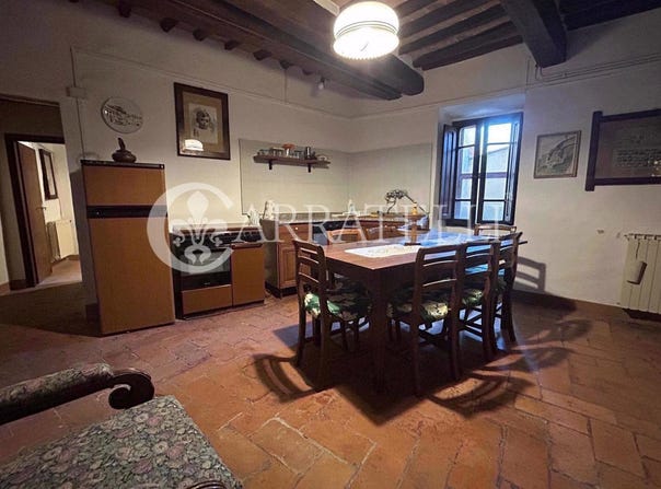 Cetona, Tuscany 53040