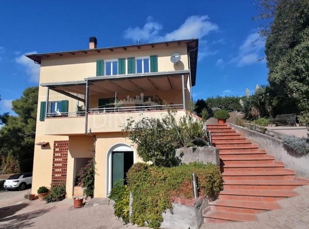 Legoli, Tuscany 56037