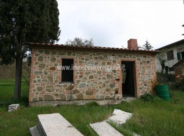 Lucignano, Tuscany 52046
