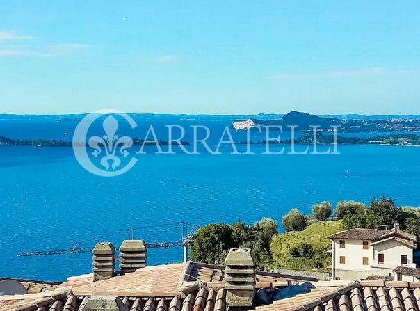 Gardone Riviera, Lombardy 25083