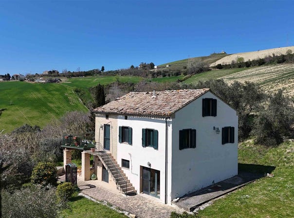 Carassai, Marche 63063