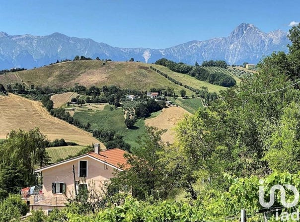 Teramo, Abruzzo 64100