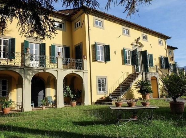 Lucca, Tuscany 55100