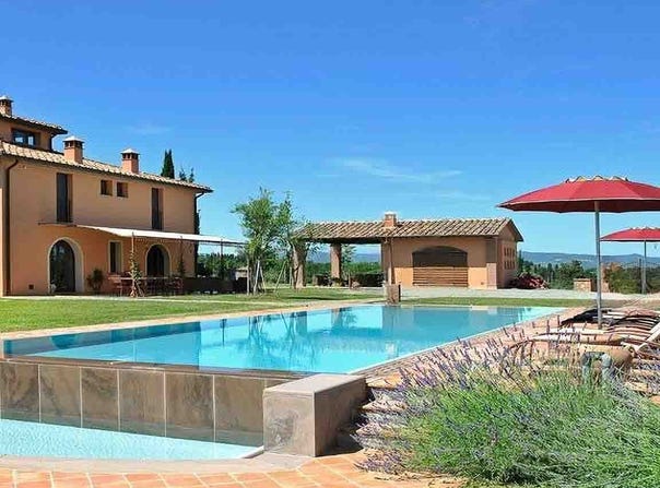 Peccioli, Tuscany 56037