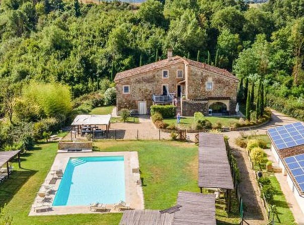 Laterina, Tuscany 52020