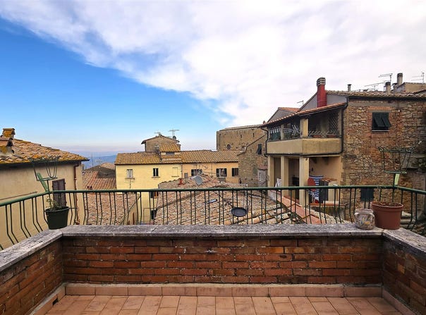 Volterra, Tuscany 56048