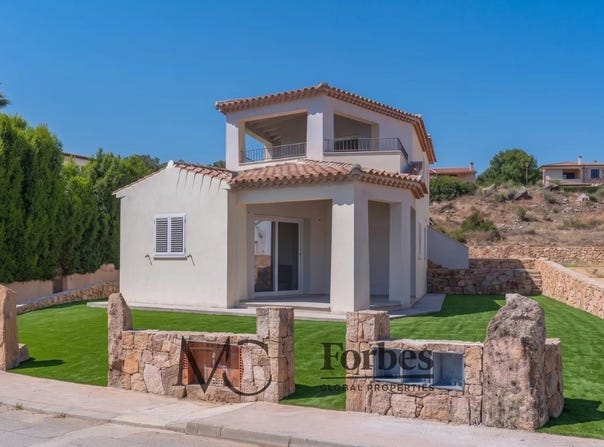 Budoni, Sardinia 08020