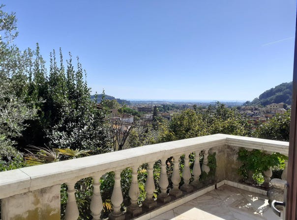Carrara, Tuscany 54033