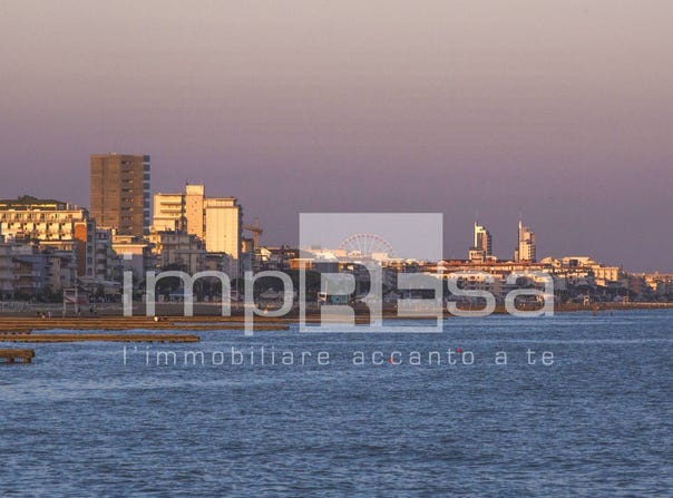 piazza aurora, Jesolo, Veneto 30016