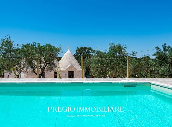 Locorotondo, Apulia 70010