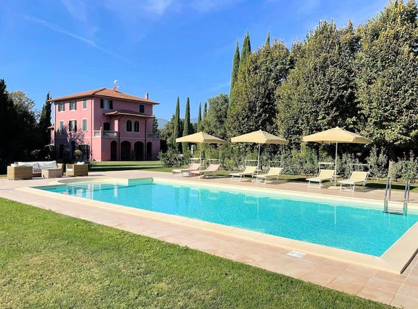 Pontedera, Tuscany 56025