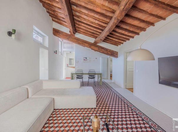 Lucca, Tuscany 55100