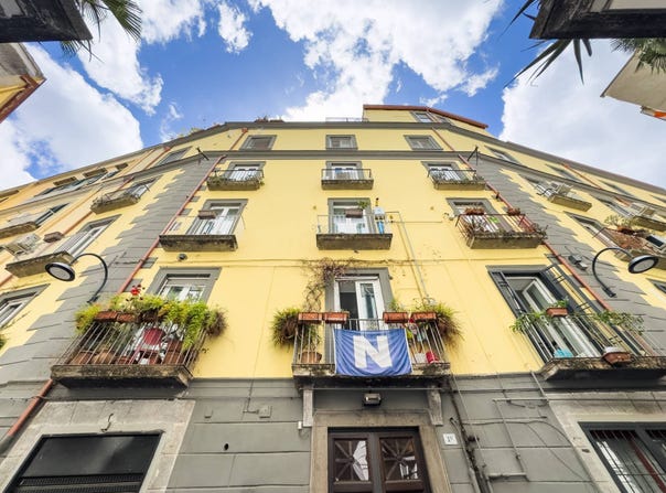 Naples, Campania 80121