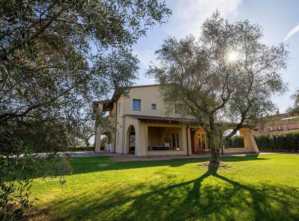 Fucecchio, Tuscany 50054