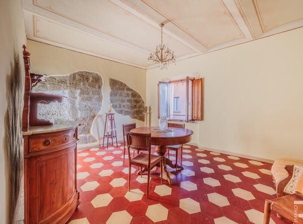 Volterra, Tuscany 56048