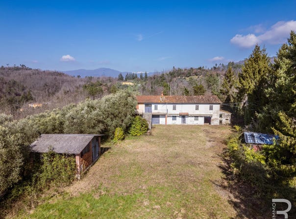 Buggiano, Tuscany 51011